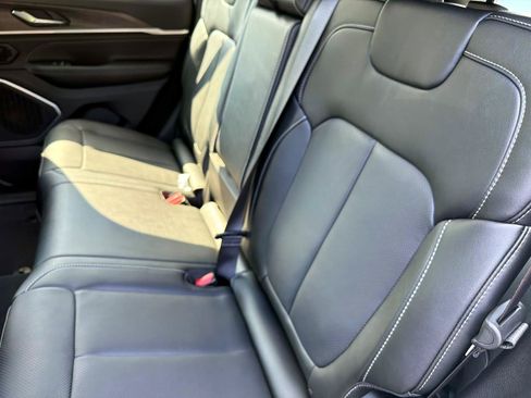 New 2026 Jeep Grand Cherokee Limited AWD/4WD image 9