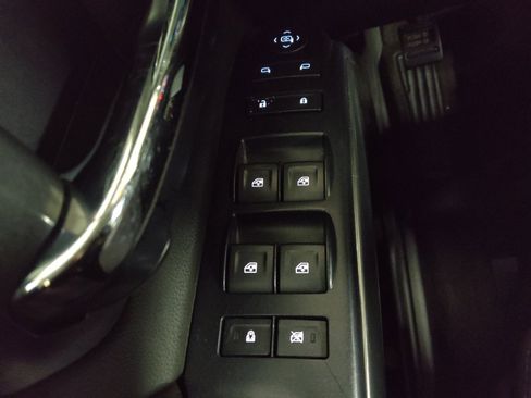 Used 2017 Chevrolet Silverado 1500 LT w/ All Star Edition image 27