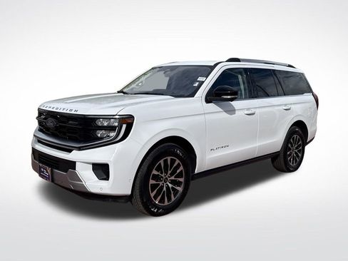 Certified 2025 Ford Expedition Platinum AWD/4WD image 2