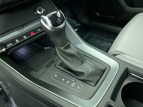 Certified 2025 Audi Q3 2.0T Premium w/ Convenience Package image 17