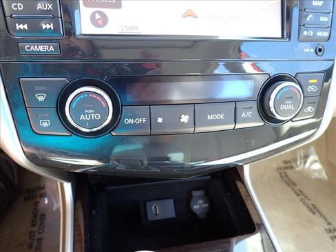 Used 2013 Nissan Altima 2.5 SL w/ Technology Pkg FWD image 20