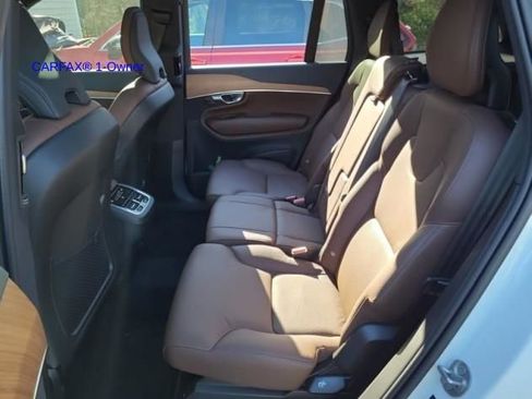 Certified 2024 Volvo XC90 B6 Plus image 9