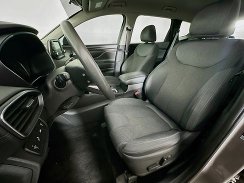 Used 2019 Hyundai Santa Fe SEL image 13