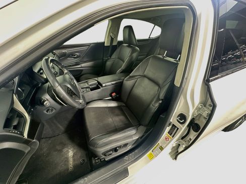 Used 2019 Lexus ES 350 w/ Premium Package FWD image 13