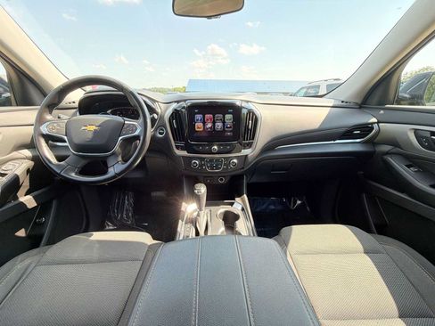 Used 2019 Chevrolet Traverse LT FWD image 12