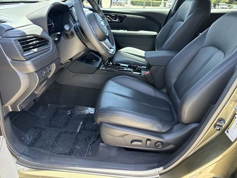 Used 2026 Subaru Forester Limited AWD/4WD image 17