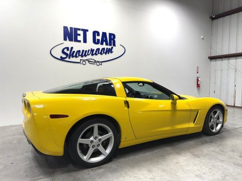 Used 2007 Chevrolet Corvette Coupe w/ Preferred Equipment Group RWD image 10