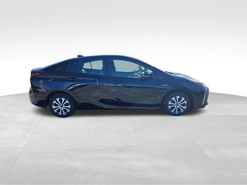 Used 2020 Toyota Prius LE image 12