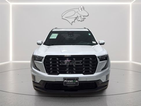 Used 2026 GMC Acadia Denali Ultimate w/ LPO, Floor Liner Package AWD/4WD image 9