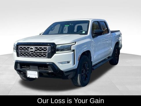Used 2023 Nissan Frontier SV w/ Midnight Edition Package AWD/4WD image 2