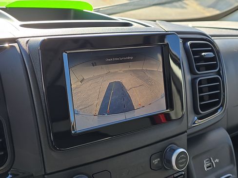 Used 2025 RAM ProMaster 2500 w/ Convenience Group image 19