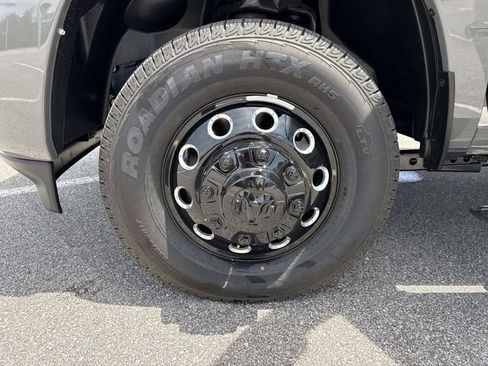 New 2026 RAM 3500 Laramie AWD/4WD image 35