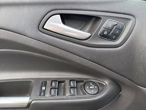 Used 2015 Ford Escape Titanium image 5