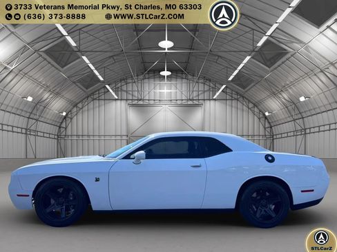 Used 2016 Dodge Challenger R/T Scat Pack RWD image 6