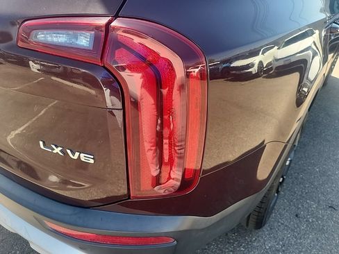 Used 2020 Kia Telluride LX FWD image 14