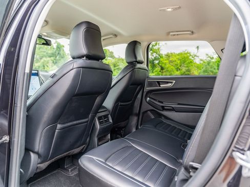 Used 2024 Ford Edge SEL image 17