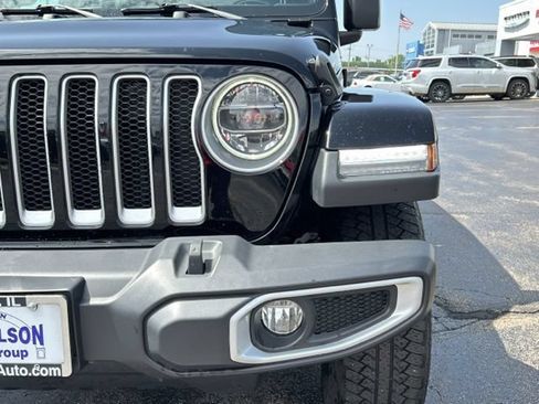 Used 2020 Jeep Wrangler Unlimited Sahara AWD/4WD image 3