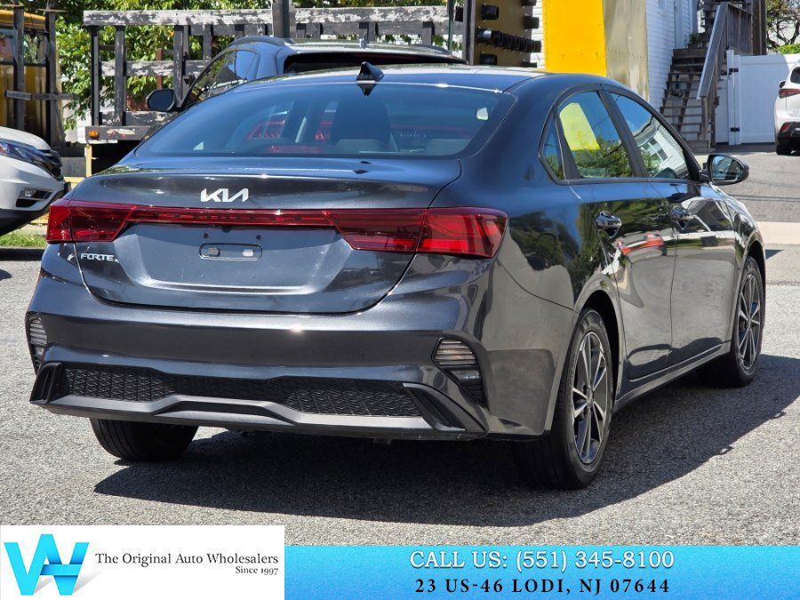 Used 2023 Kia Forte LXS w/ LXS Technology Package FWD image 6