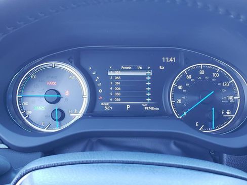 Used 2021 Toyota Venza Limited image 43