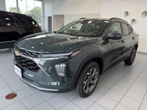 New 2025 Chevrolet Trax LT w/ Driver Confidence Package image 29