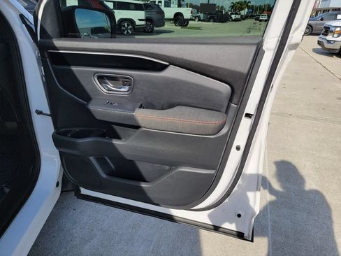 Used 2023 Honda Pilot Sport image 14