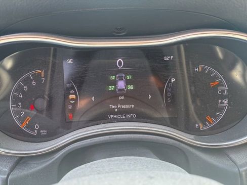 Used 2015 Jeep Grand Cherokee Laredo w/ Quick Order Package 23E image 14