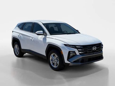 New 2026 Hyundai Tucson SE image 7