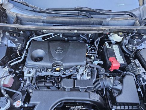 Used 2021 Toyota RAV4 LE image 20