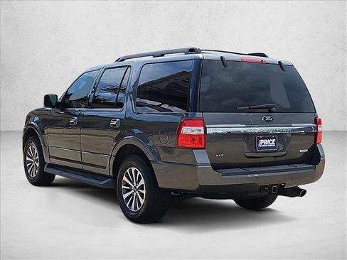 Used 2017 Ford Expedition XLT w/ Equipment Group 202A RWD image 8