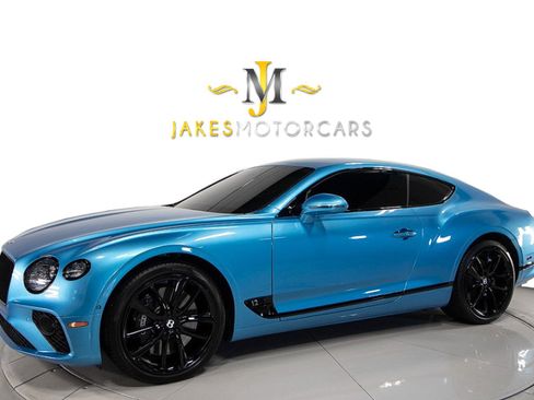 Used 2020 Bentley Continental GT image 1