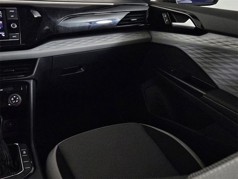 Used 2024 Volkswagen Taos S w/ MDO Package image 10