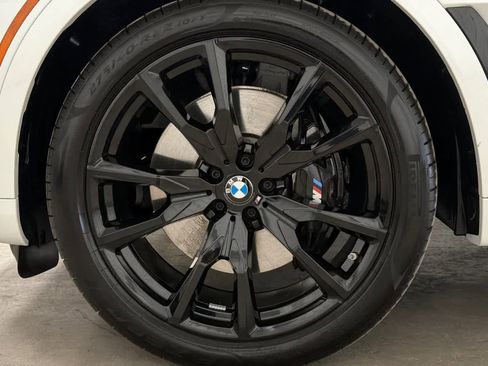 Used 2026 BMW X7 xDrive40i w/ M Sport Package image 27