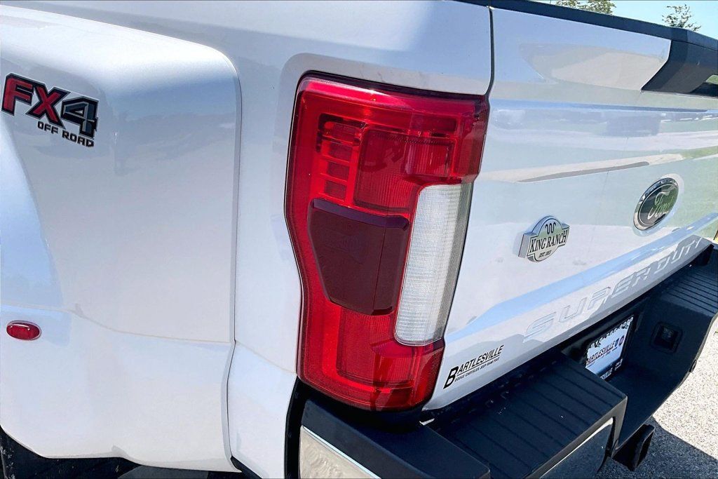 Used 2018 Ford F350 Lariat w/ Lariat Ultimate Package AWD/4WD image 26