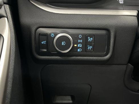 Used 2023 Ford Explorer XLT AWD/4WD image 25