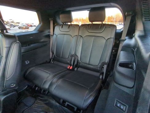 Used 2023 Jeep Grand Cherokee L Overland w/ Luxury Tech Group IV image 15