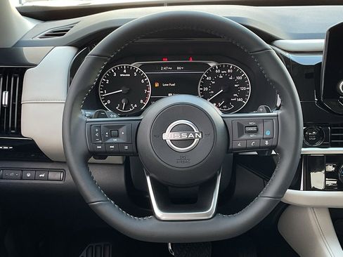 New 2025 Nissan Pathfinder SV w/ Black Appearance Package image 20