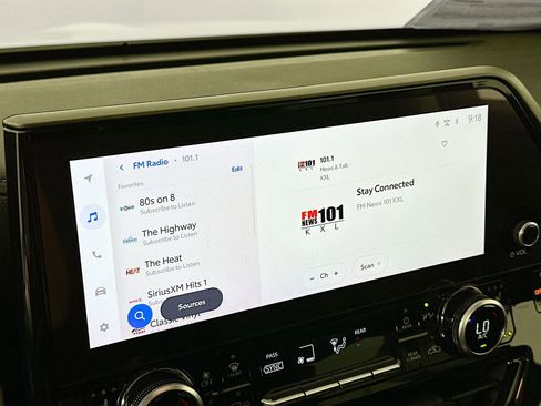 Used 2024 Toyota Highlander Limited image 15