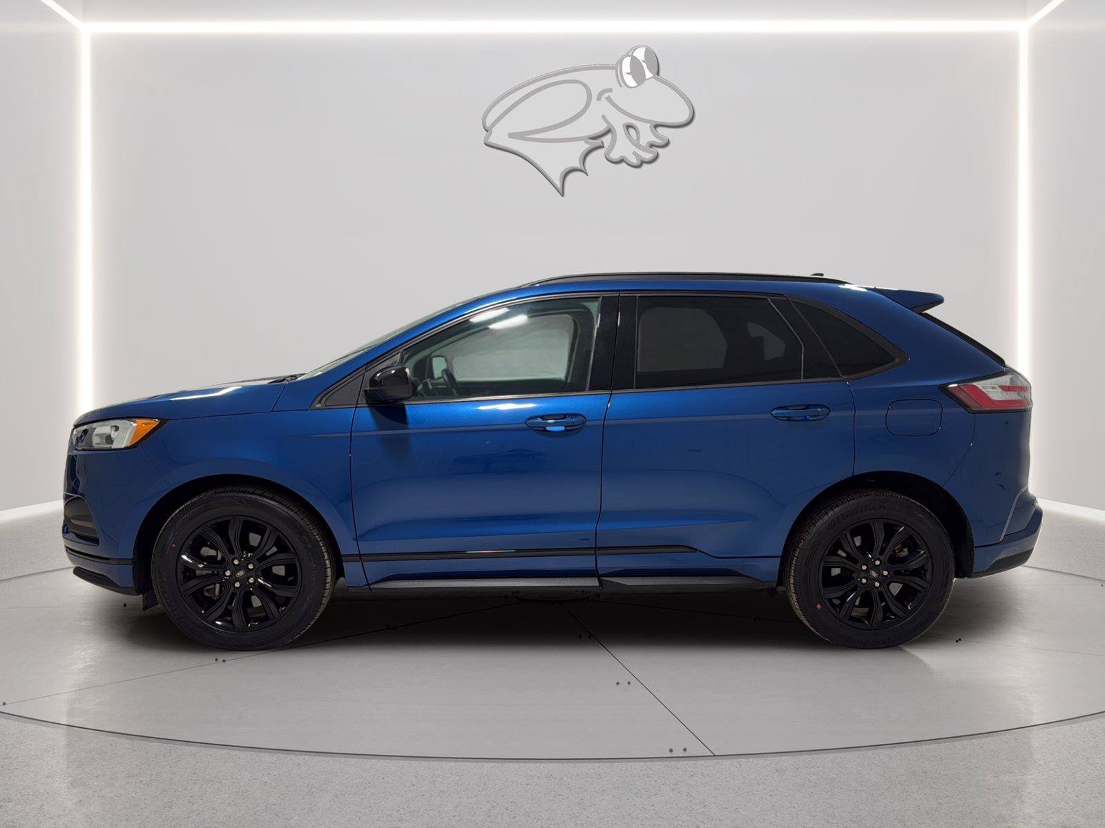 Certified 2024 Ford Edge SE w/ Black Appearance Package AWD/4WD image 2