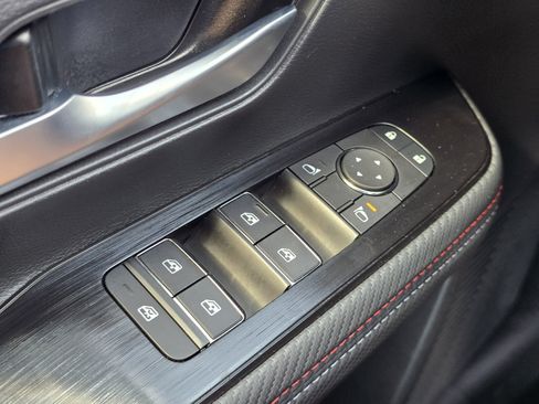 Used 2025 Nissan Kicks SR AWD/4WD image 23