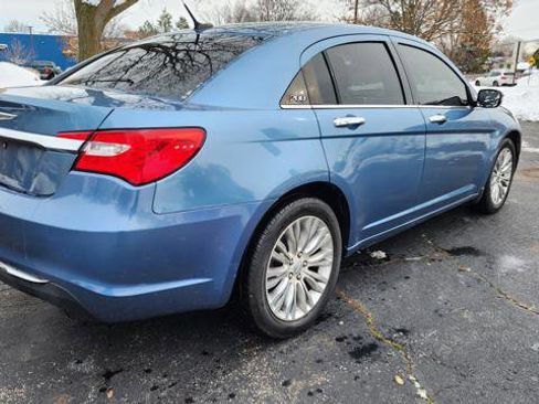 Used 2011 Chrysler 200 Limited image 5