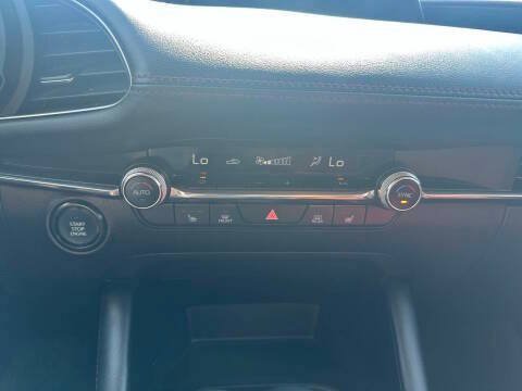 Used 2022 MAZDA MAZDA3 s FWD image 25