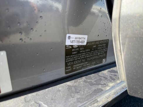 Used 2020 Jaguar XE S image 20