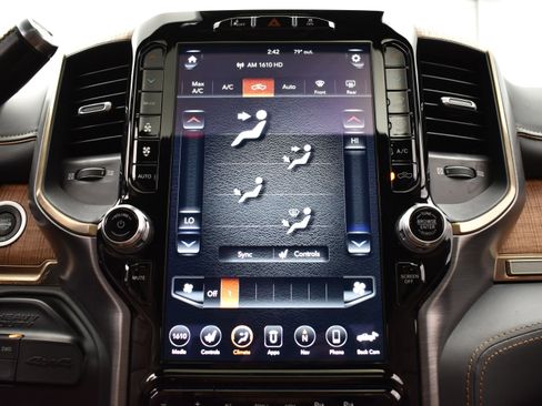 Used 2020 RAM 3500 Limited image 31