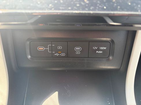 Used 2025 Hyundai Tucson Limited FWD image 26