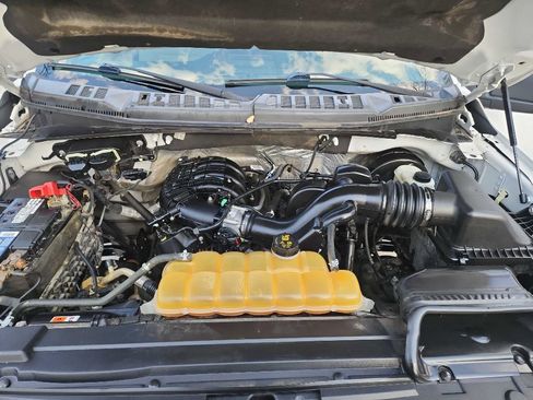 Used 2016 Ford F150 XLT w/ Equipment Group 302A Luxury RWD image 39