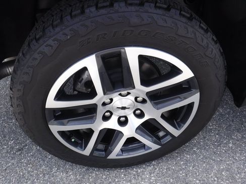 Used 2023 Chevrolet Colorado Z71 w/ Z71 Convenience Package 2 image 7