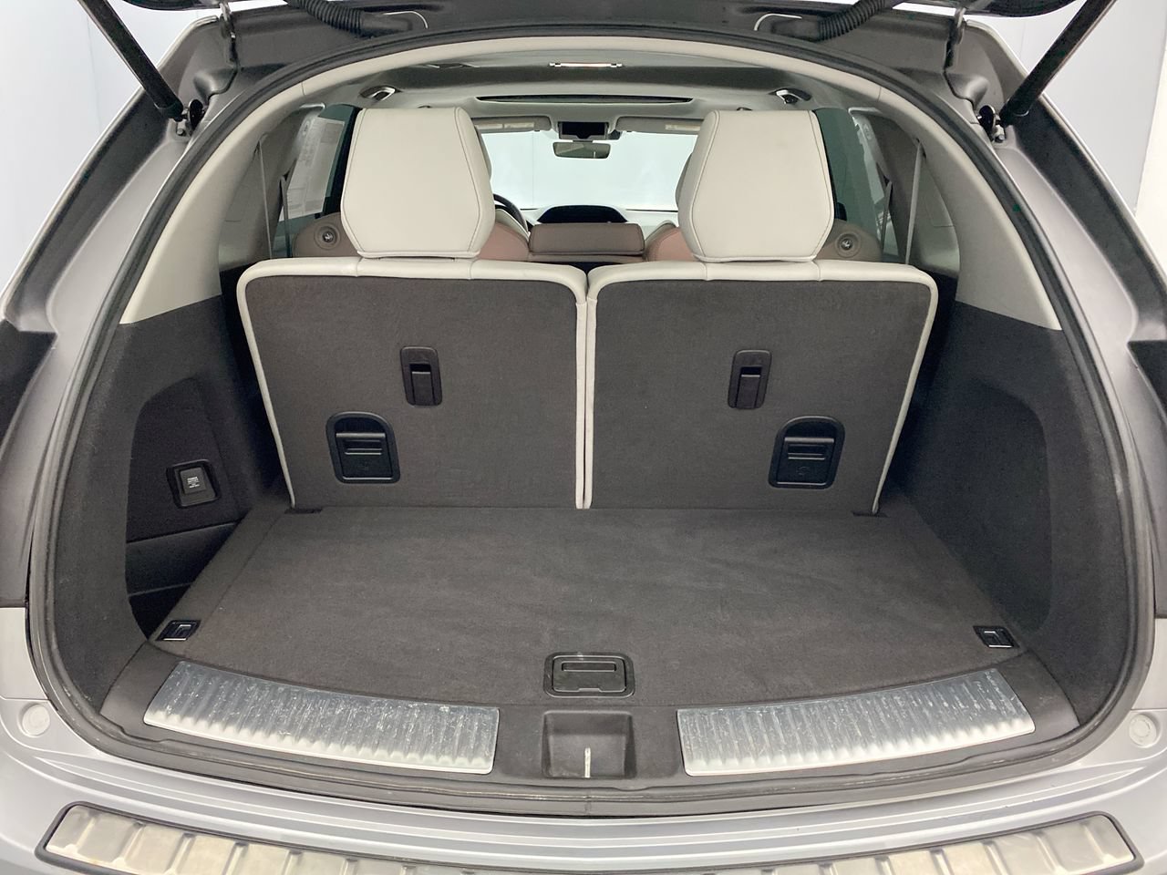Used 2020 Acura MDX w/ Technology Package AWD/4WD image 26