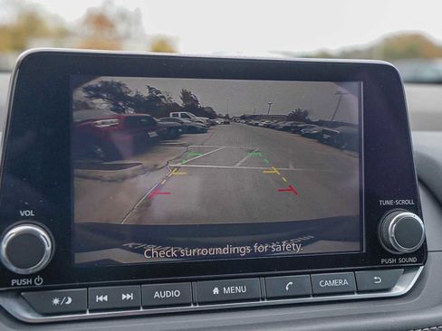 Used 2021 Nissan Rogue S image 16