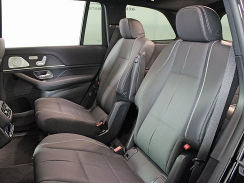 New 2026 Mercedes-Benz GLS 580 4MATIC image 30