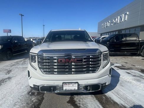 Used 2023 GMC Sierra 1500 Denali w/ Denali Reserve Package image 3
